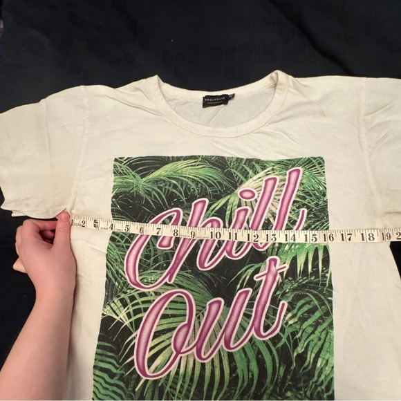 Poolhouse Chill Out Tropical Beach Chill Summer Pool Split Hem Graphic  Tee EUC - Picture 8 of 9